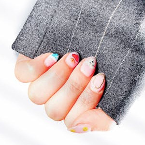 Spring Nails Salon gallery